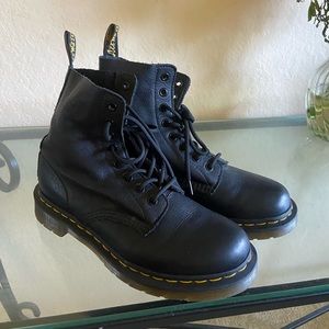 Dr. Marten Women boots